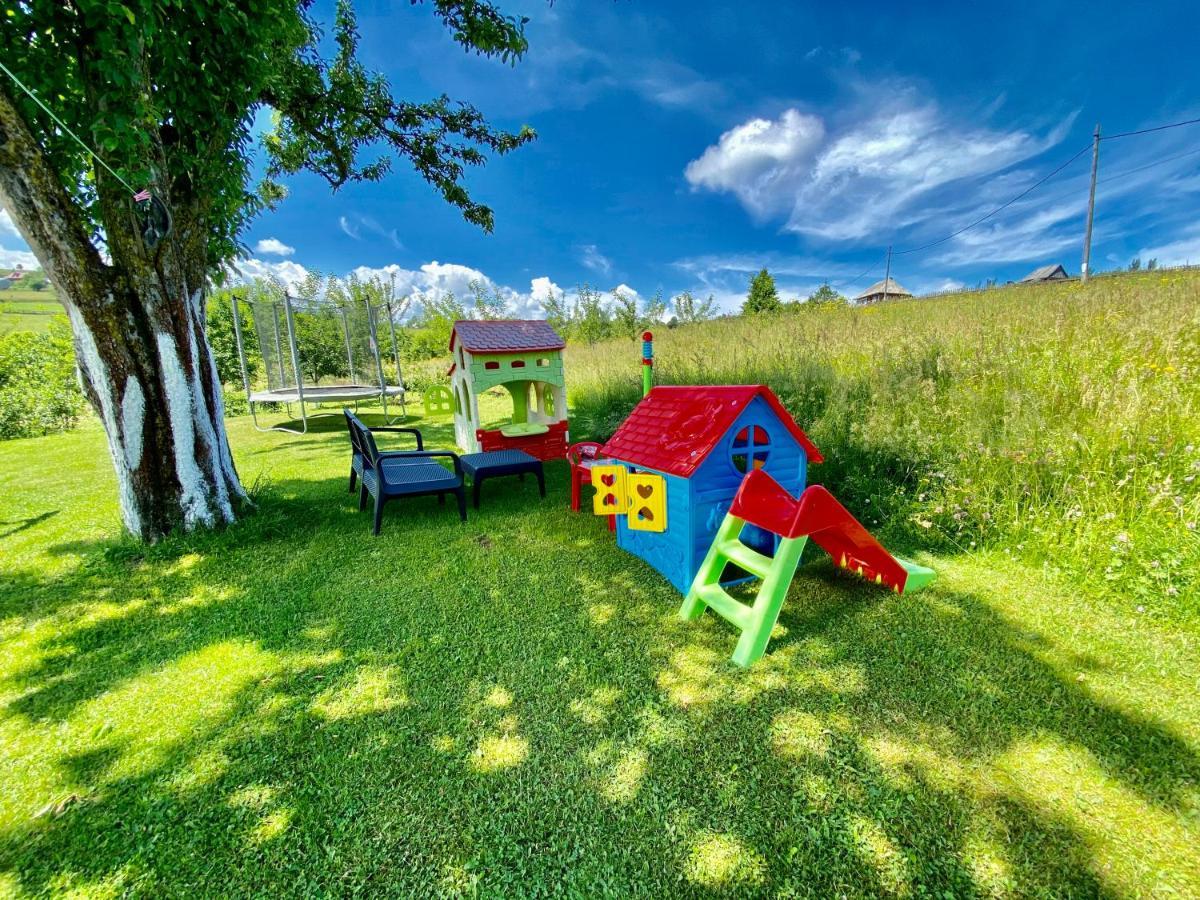 Pensiunea Casa Eden Mărişel Exteriér fotografie